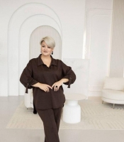 Костюм-двойка женский из двунитки повседневный оверсайз с рубашкой с V-образным вырезом и прямыми брюками больших размеров весенний