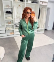 Спортивный костюм женский велюровый весенний двойка с кофтой на молнии и прямыми брюками больших размеров
