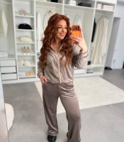 Спортивный костюм женский велюровый весенний двойка с кофтой на молнии и прямыми брюками больших размеров