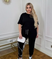 Спортивный костюм женский из двунитки демисезонный двойка с футболкой и брюками-джоггерами с лампасами больших размеров