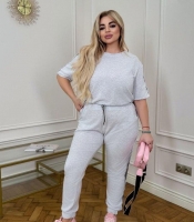 Спортивный костюм женский из двунитки демисезонный двойка с футболкой и брюками-джоггерами с лампасами больших размеров