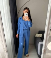 Костюм-тройка женский из крепа жатки с топом рубашкой и свободными брюками летний