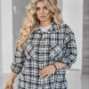 Рубашка женская из фланели в клетку свободного кроя с длинным рукавом и декоративной аппликацией весенняя  k-128759