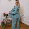 Костюм-двойка женский из микровельвета с рубашкой на пуговицах и прямыми брюками весенний  k-128771