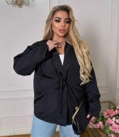 Ветровка женская на флисовой подкладке из плащевки с кулиской и карманами средней длины весенняя