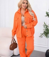 Костюм-двойка женский из хлопкового вельвета с курткой-рубашкой и джоггерами весенний