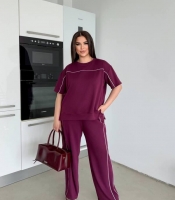 Костюм-двойка женский из двунитки пенье с футболкой и широкими брюками свободного кроя демисезонный