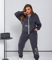 Костюм-двойка женский из двунитки с худи на шнуровке и брюками повседневный весенний