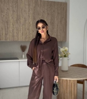 Костюм-двойка женский из костюмки Бостон с рубашкой на завязке и широкими брюками весенний