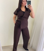 Костюм-двойка женский из крепа деловой с жилетом на запах на подкладке и прямыми брюками больших размеров весенний