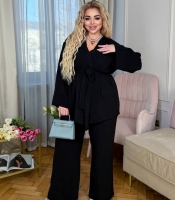 Костюм-двойка женский из крепа: блуза на запах с поясом и широкие брюки летний