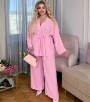 Костюм-двойка женский из крепа: блуза на запах с поясом и широкие брюки летний