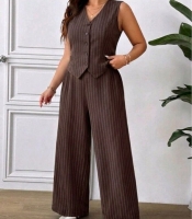 Костюм-двойка женский из костюмного тиара с жилеткой и широкими брюками в полоску летний