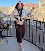 Костюм-двойка женский с платьем макси из рубчика и рубашкой оверсайз в клетку весенне-летний