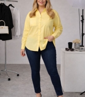 Рубашка женская из софта длинная свободного кроя с длинным рукавом и боковыми пуговицами весенне-летняя