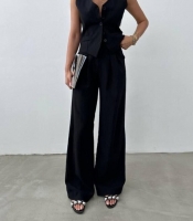 Костюм-двойка женский льняной с жилетом на пуговицах и широкими брюками весенне-летний