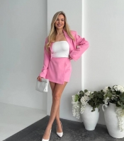 Костюм-двойка женский из костюмной ткани жакет с плечиками на подкладке и юбка-шорты с высокой посадкой летний