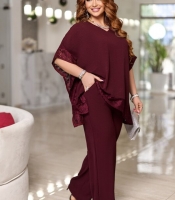 Костюм-двойка женский из крепа с отделкой гипюром: свободная блуза-накидка и широкие брюки нарядный летний