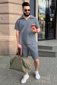 Прогулянковий костюм