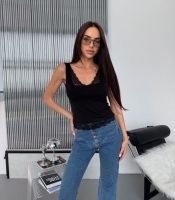 Майка женская из вискозы эластик двойная с кружевом шантильи летняя