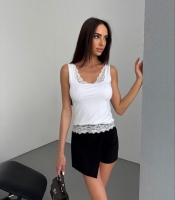 Майка женская из вискозы эластик двойная с кружевом шантильи весенне-летняя