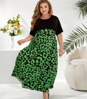 Платье-футболка женское из вискозы и софта свободного кроя с леопардовым принтом большого размера весенне-летнее