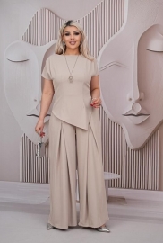 Костюм-двойка женский из крепа и дайвинга: асимметричная блуза и широкие брюки палаццо летний