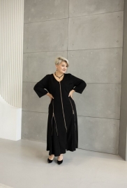 Платье женское макси из крепдайвинга свободного силуэта с вертикальными молниями и регулируемым рукавом весенне-летнее