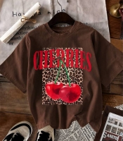 Футболка женская хлопковая свободного кроя с крупным принтом CHERRIES и рисунком вишни весенне-летняя