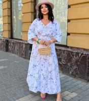 Платье женское голубое макси из штапеля с нежным цветочным принтом, кулиской на талии и боковым разрезом больших размеров