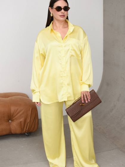 Костюм женский двойка оверсайз из шелка Армани со свободной рубашкой на пуговицах и широкими брюками палаццо на высокой посадке больших размеров