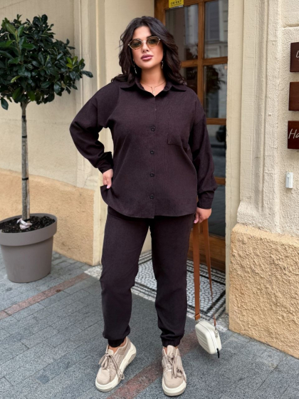 Костюм женский вельветовый двойка с рубашкой на пуговицах и брюками на резинке