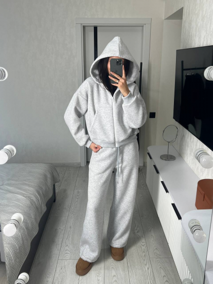 Спортивный костюм женский теплый двойка из трехнитки на флисе с объемным худи оверсайз на молнии капюшоном манжетами из рибаны и широкими брюками палаццо с регулируемыми затяжками по низу в стиле джоггеров