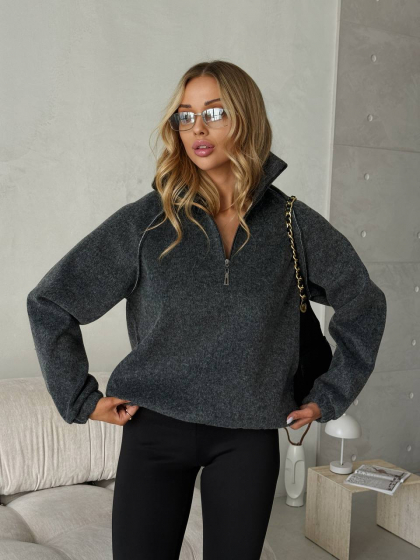 Свитер женский теплый из плотного премиального кашемира в стиле half zip с высоким воротником стойкой короткой молнией свободного кроя оверсайз спущенными плечами объемными рукавами на манжетах укороченный повседневный