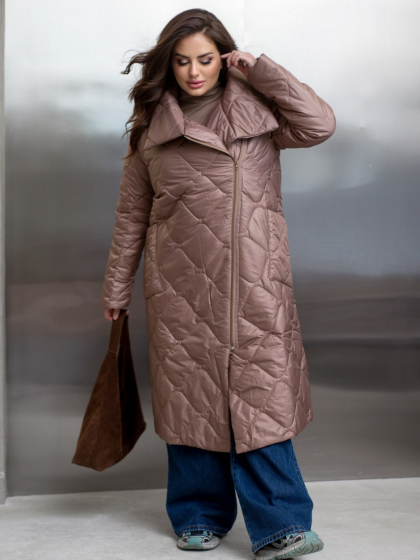 Куртка женская зимняя длинная стеганая из плащевки с комбинированным утеплителем силикон синтепон 200 асимметричной застежкой на молнию высоким отложным воротником геометрической стежкой боковыми карманами свободного кроя больших размеров