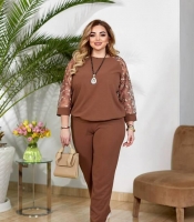 Костюм женский креп дайвинг с вышивкой на сетке весенний блузка + брюки на резинке