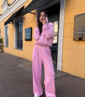 Спортивный костюм женский велюровый с худи на молнии с капюшоном и широкими брюками весенний