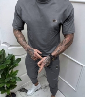 Спортивный костюм мужской из двунитки с футболкой и брюками с манжетами и силиконовыми нашивками демисезонный