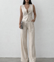 Костюм-двойка женский льняной с жилетом на пуговицах и широкими брюками весенне-летний