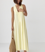 Жіноча сукня з V Жіноча сукня з V