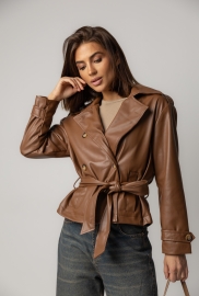 Жіноча куртка з поясом із екошкіри Жіноча куртка з поясом із екошкіри