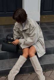 Подовжена жіноча вітрова куртка Подовжена жіноча вітрова куртка