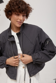 Жіноча вітровка Жіноча вітровка