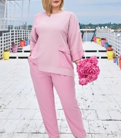 Костюм-двойка женский из крепа с асимметричной туникой и брюками с отворотами весенне-летний