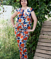 Костюм-двойка женский из штапеля с вискозой и хлопком: блуза на пуговицах и зауженные брюки летний