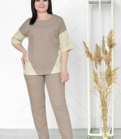 Костюм-двойка женский из льна и полиэстера с двухцветной блузой свободного кроя и слегка зауженными брюками летний