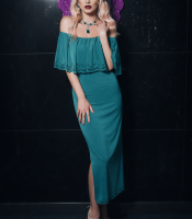 Платье в пол с открытыми плечами и воланом 33137