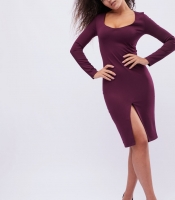 Миди-платье марсала с эффектным разрезом 32632