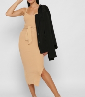Бежевое трикотажное платье-майка с разрезом 37919