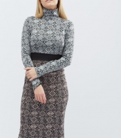 Двухцветное платье миди с высоким воротником 18807 Двухцветное платье миди с высоким воротником 18807